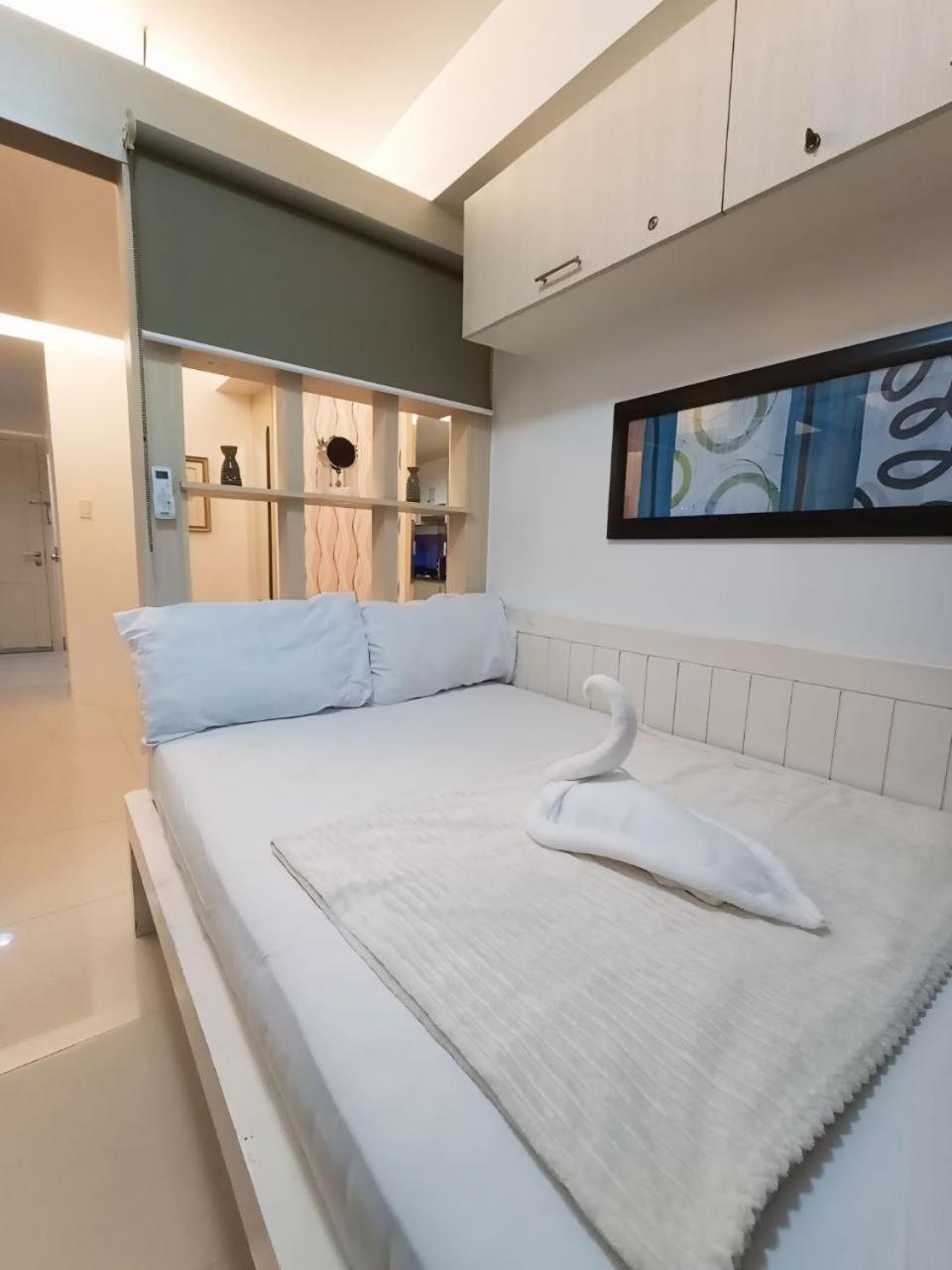 Sea Residences Moa Pasay City - Myra Condotel פאסאי מראה חיצוני תמונה